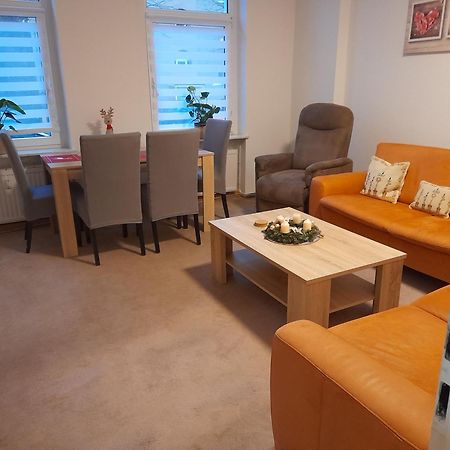 70 Qm Ferienwohnung Mit 2 Schlafzimmern Zwickau Buitenkant foto